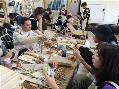 當廣告遇見手工 在指尖的創(chuàng)作中體驗設(shè)計的溫度